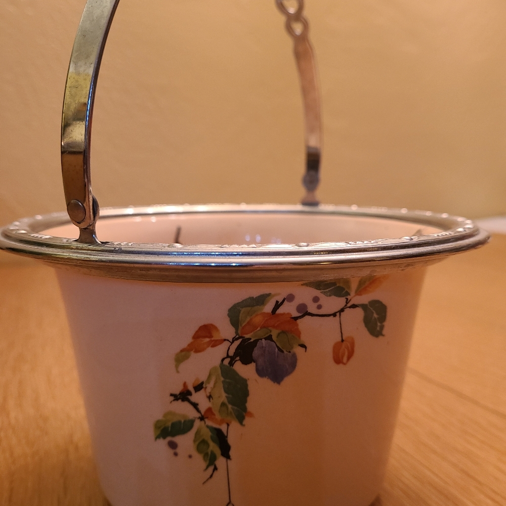 Enamel Ice Bucket